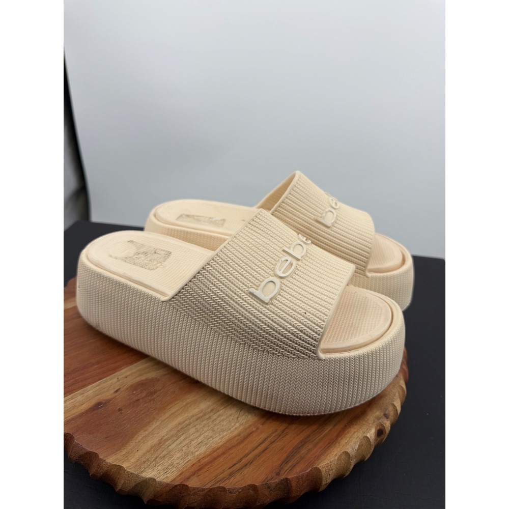 Bebe Monique Platform Slide Sandals Women 9 Beige Cream Embossed Logo Flatform